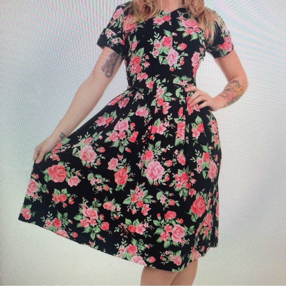 RUN AND FLY FLORAL VINTAGE STYLE VOLUP ROCKABILLY  DRESS SIZE 8
